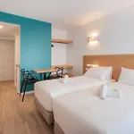 ريزدهوتيل ليه كورالينز 3*