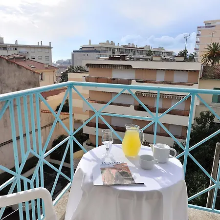 Residhotel Les Coralynes 3* Канны