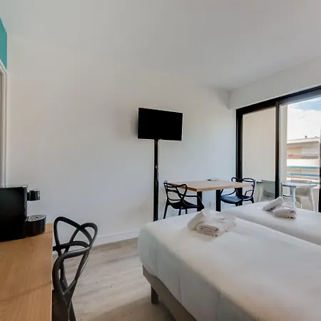 Residhotel Les Coralynes 3* Канны