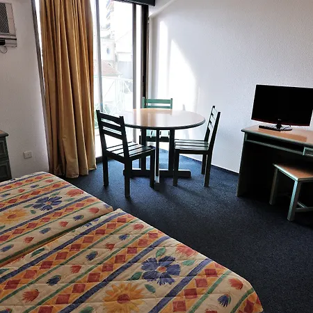 Residhotel Les Coralynes מלון דירות