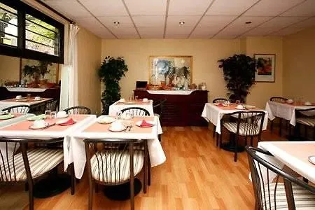 渣油克莱尼酒店 公寓式酒店 3*