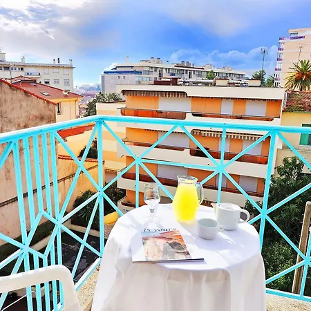 Апарт-отель Residhotel Les Coralynes 3*