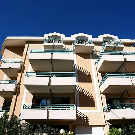 Residhotel Les Coralynes Апарт-отель 3*
