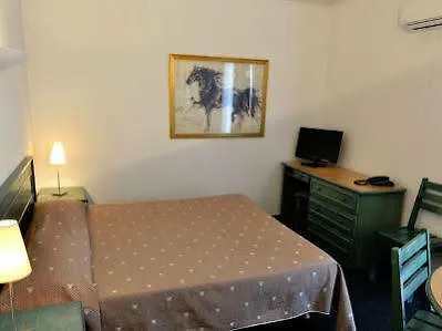 Residhotel Les Coralynes Канны