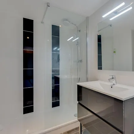 Residhotel Les Coralynes 3* Канны