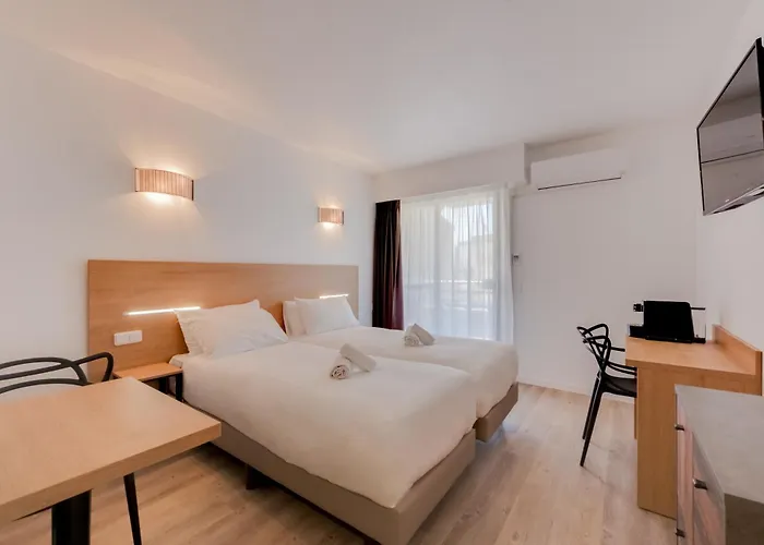 Appart hôtel Residhotel Les Coralynes 3*