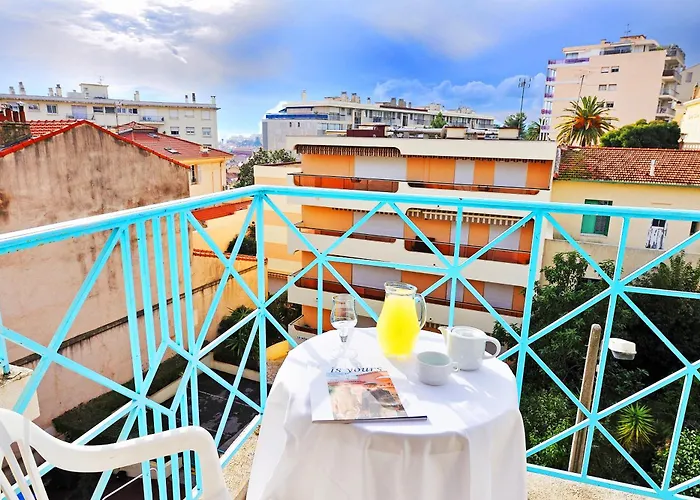 Appart hôtel Residhotel Les Coralynes 3*