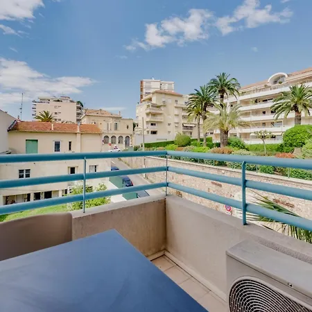 Hotel apartamentowy Residhotel Les Coralynes 3*