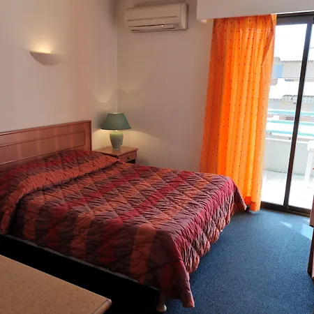 Residhotel Les Coralynes 3* Cannes