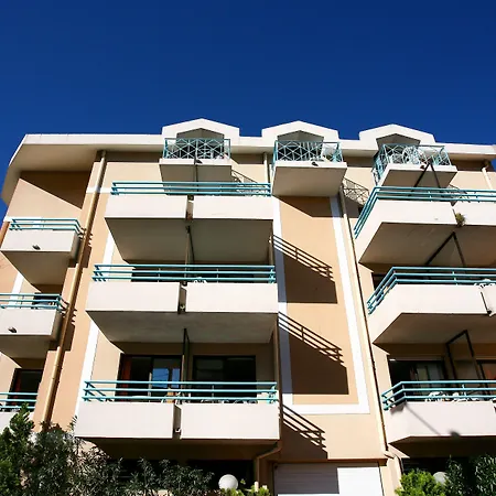 Hotel apartamentowy Residhotel Les Coralynes Cannes